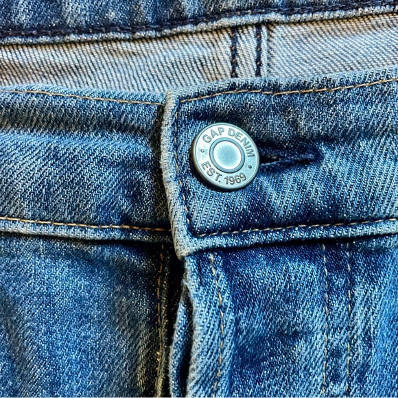 Gap High Rise Cheeky Straight Jeans - Picture 6 of 9